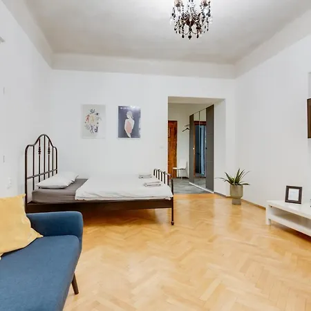 Lovely Heart Of Apartment