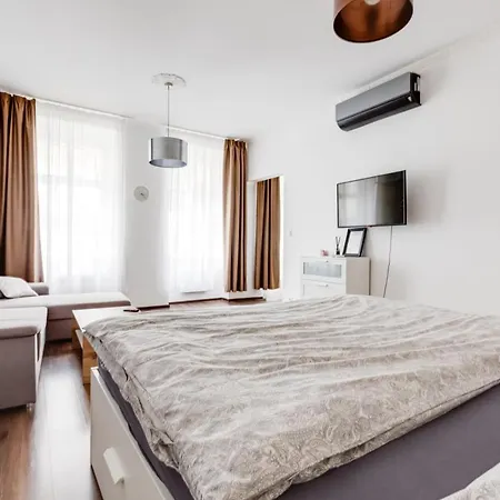 Lovely Heart Of Apartment