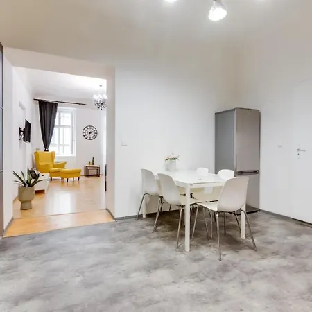 Lovely Heart Of Apartment
